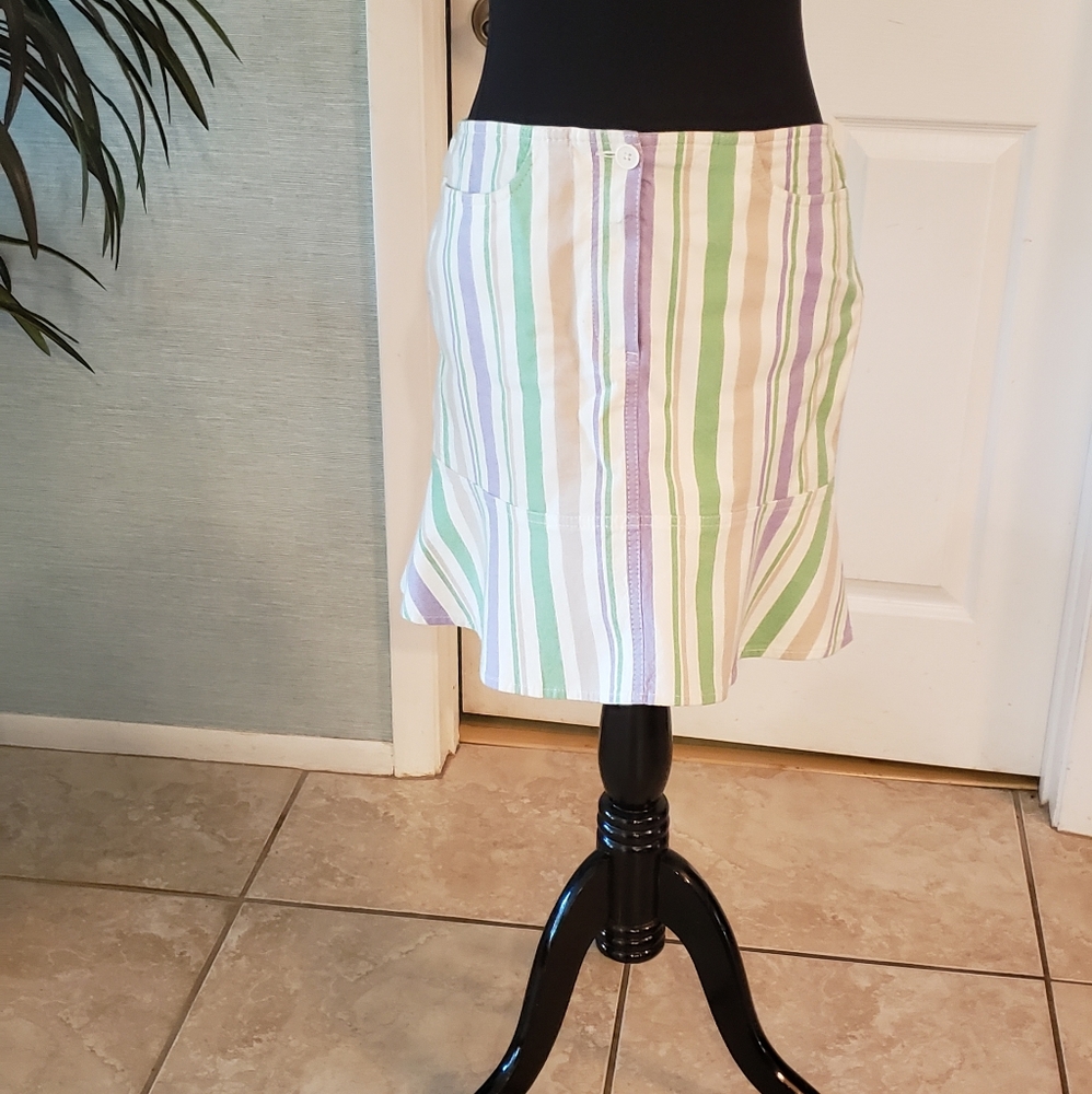 Loft cotton skirt casual wear with flaired hem adorable with jean jacket size 6